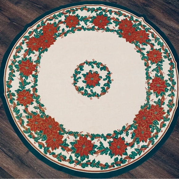 Vintage Christmas Poinsettia Round 60" Tablecloth - Picture 1 of 10